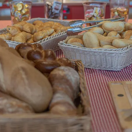 Hotel Berghaus Niederhorn 2*