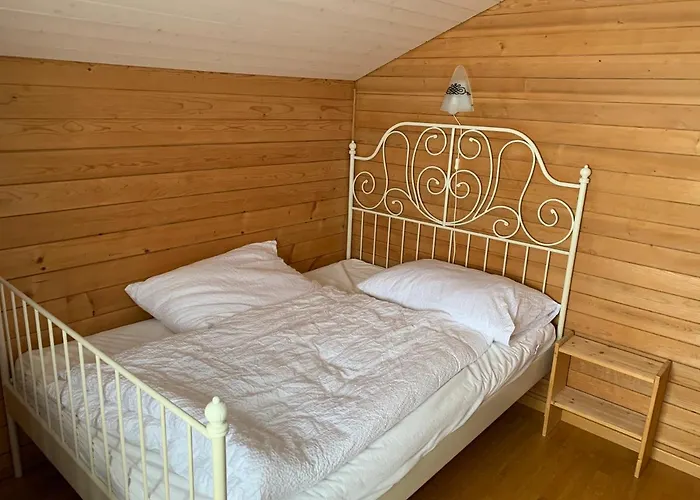 Berghaus Niederhorn Szálloda 2*